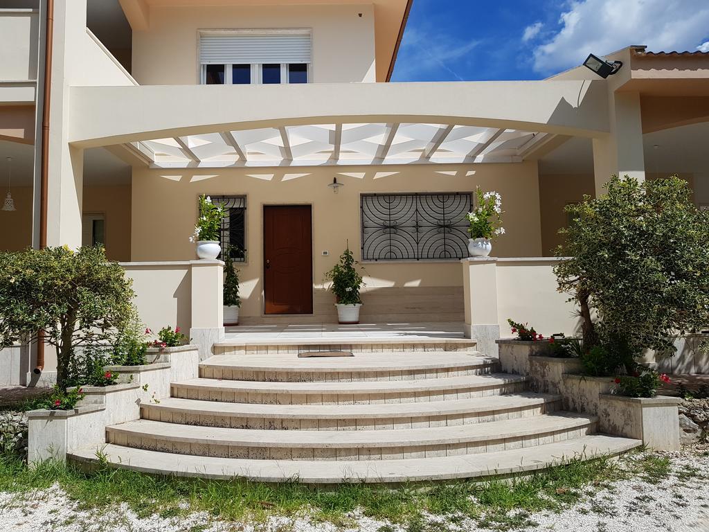 Villa Venus Woods มาร์ตินาฟรังกา ภายนอก รูปภาพ
